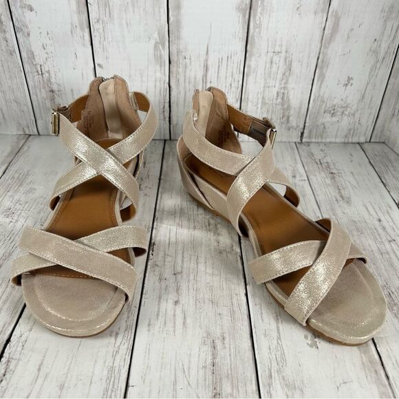 Comfortiva Melody Memory Foam Muted Gold Dusted Leather Zipper Strap Sandals 9.5 - Picture 5 of 8